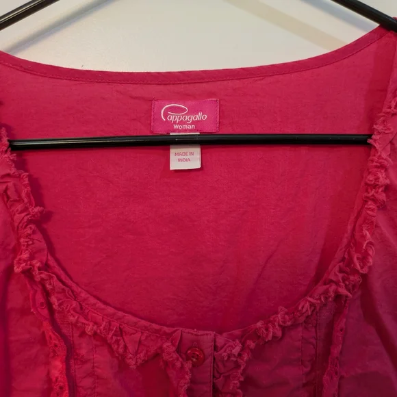 Women’s Ruffled Scoop-Neck Short Sleeve Blouse in Fuchsia - Picture 4 of 12